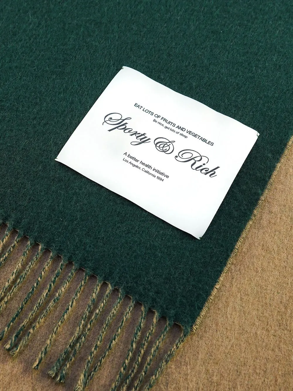 Script logo-patch scarf
